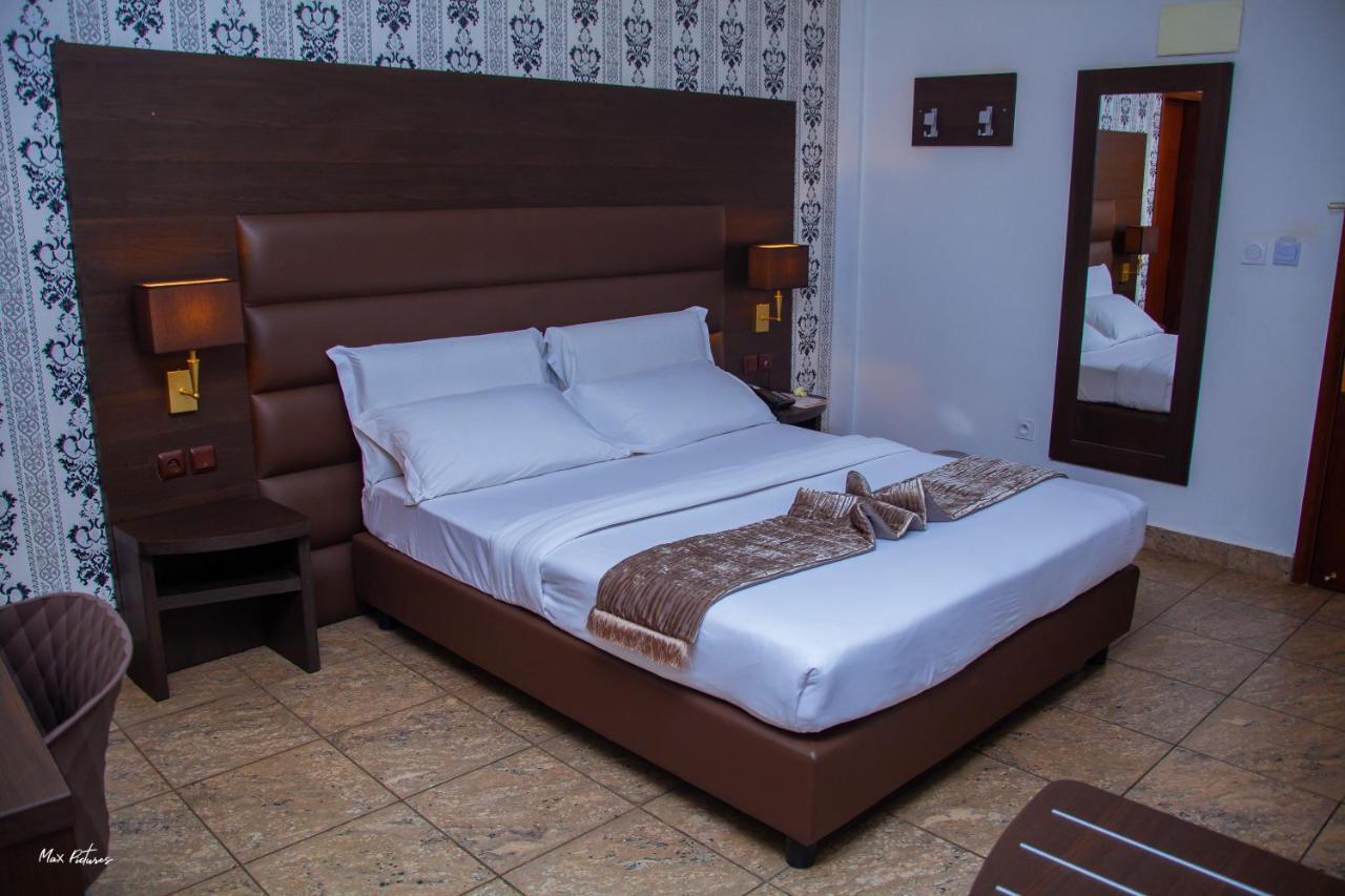 New Heaven Hotel Yaounde Luaran gambar