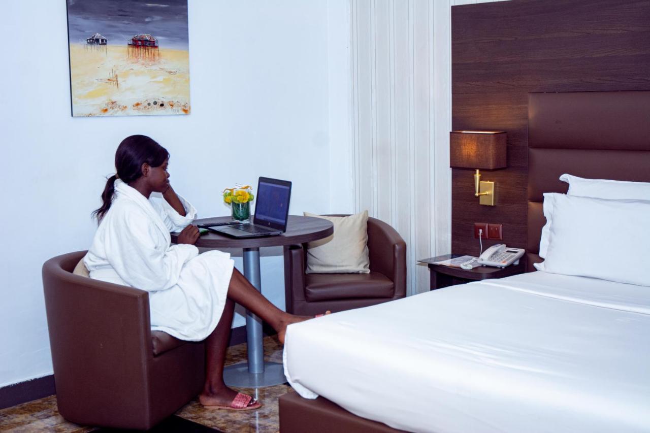 New Heaven Hotel Yaounde Luaran gambar