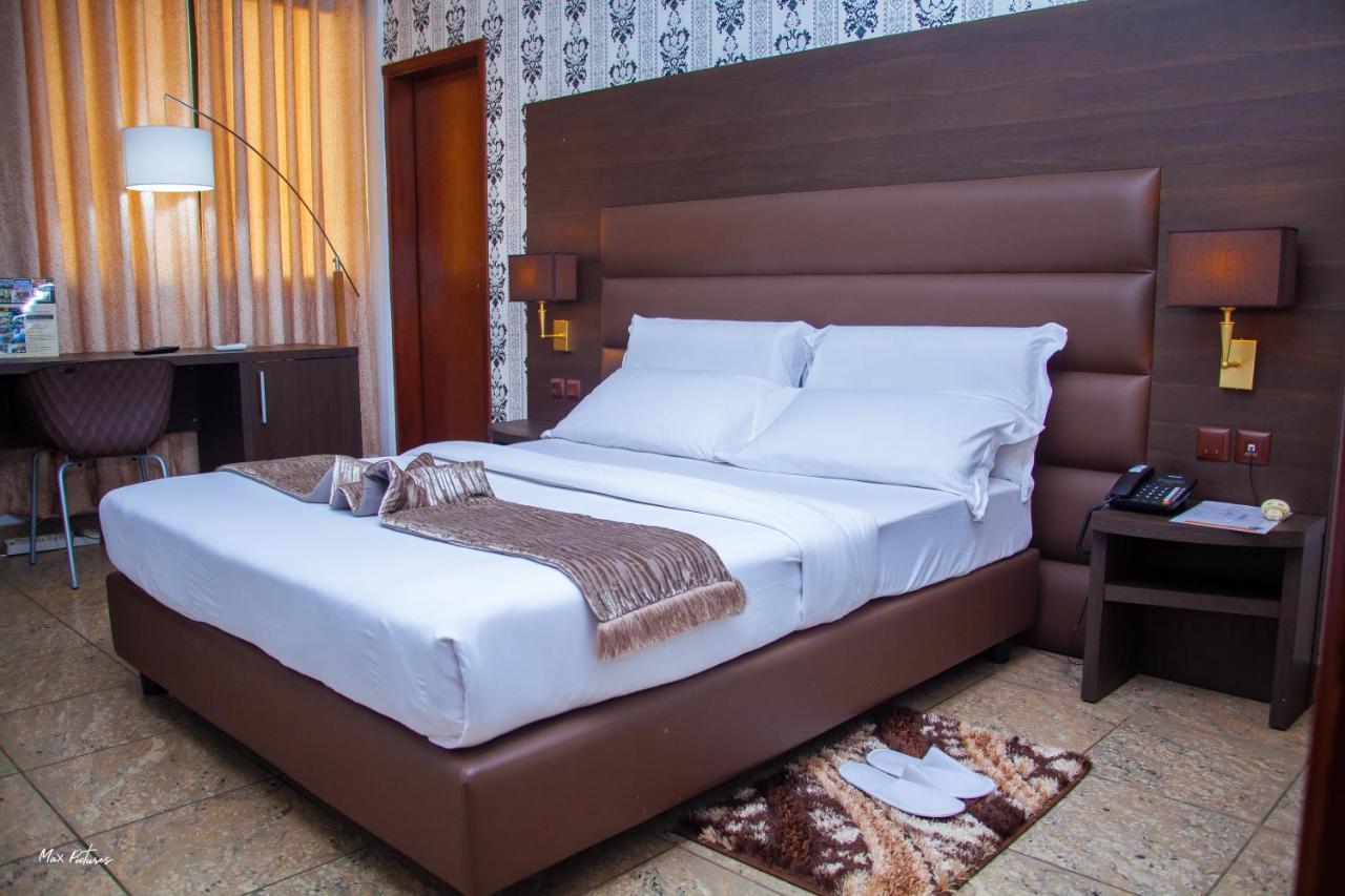New Heaven Hotel Yaounde Luaran gambar